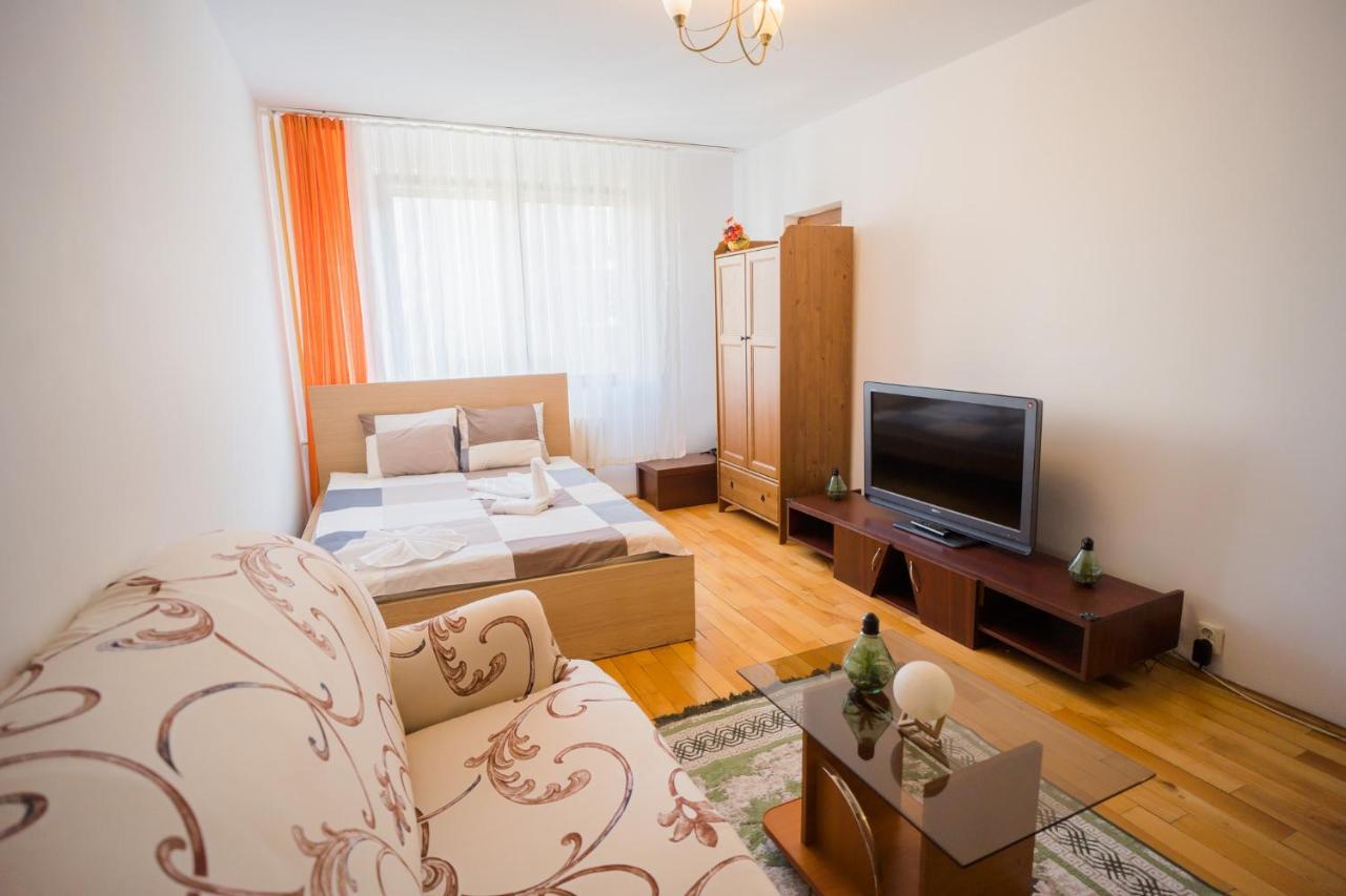 Rustic & Spacious 3Br Apartment Bucharest Exterior photo
