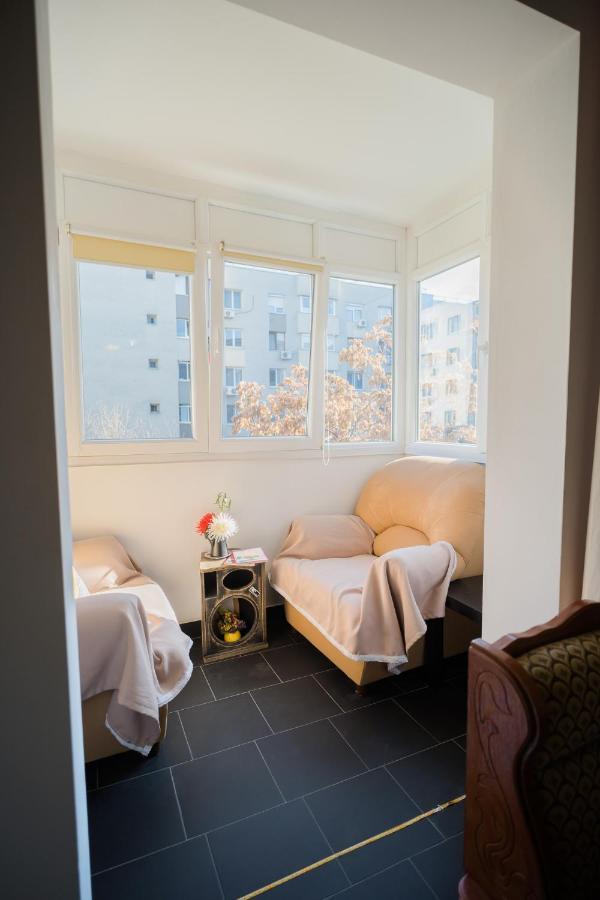 Rustic & Spacious 3Br Apartment Bucharest Exterior photo